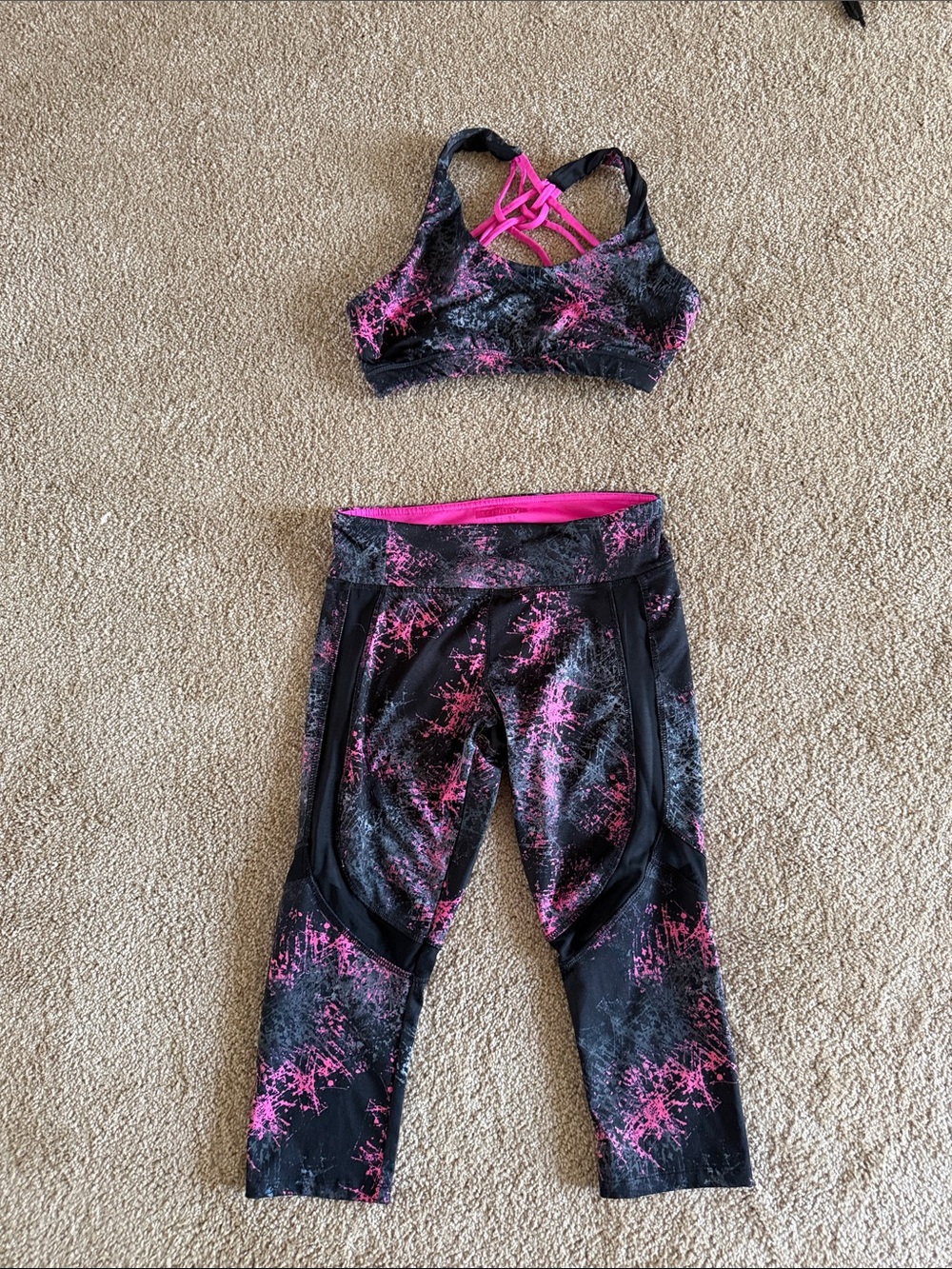 Forever 21 Black & Hot Pink Splatter Sports Bra and Capri Leggings Set